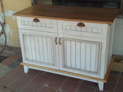 Albert Edwards Kitchen Furniture