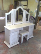 Albert Edwards Kitchen Furniture