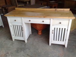 Albert Edwards Kitchen Furniture