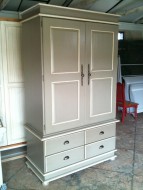 Albert Edwards Kitchen Furniture