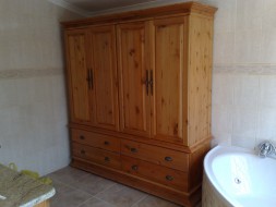 Albert Edwards Kitchen Furniture