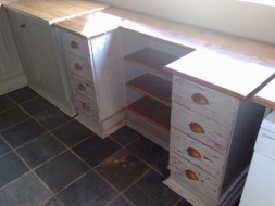 Albert Edwards Kitchen Furniture