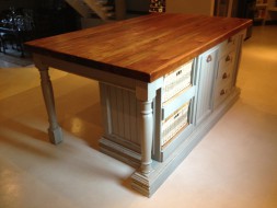 Albert Edwards Kitchen Furniture
