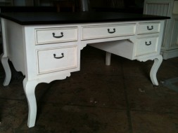 Albert Edwards Kitchen Furniture