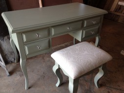 Albert Edwards Kitchen Furniture